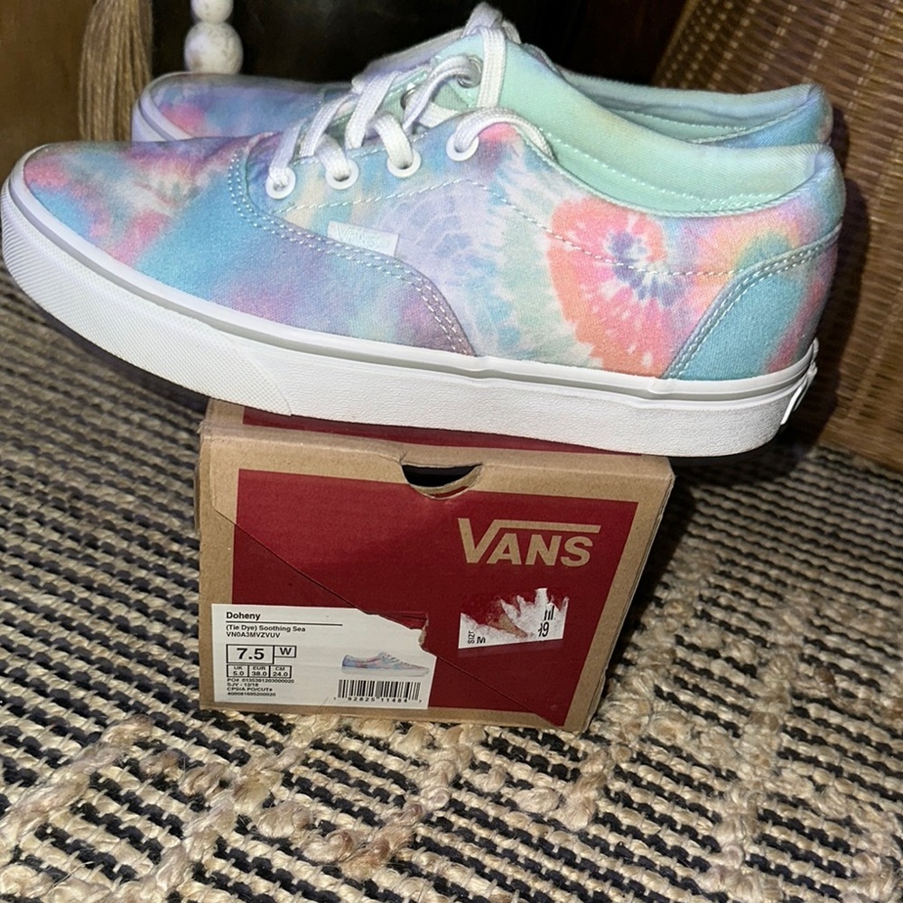 Vans women’s tie-Dye Sneakers RARE